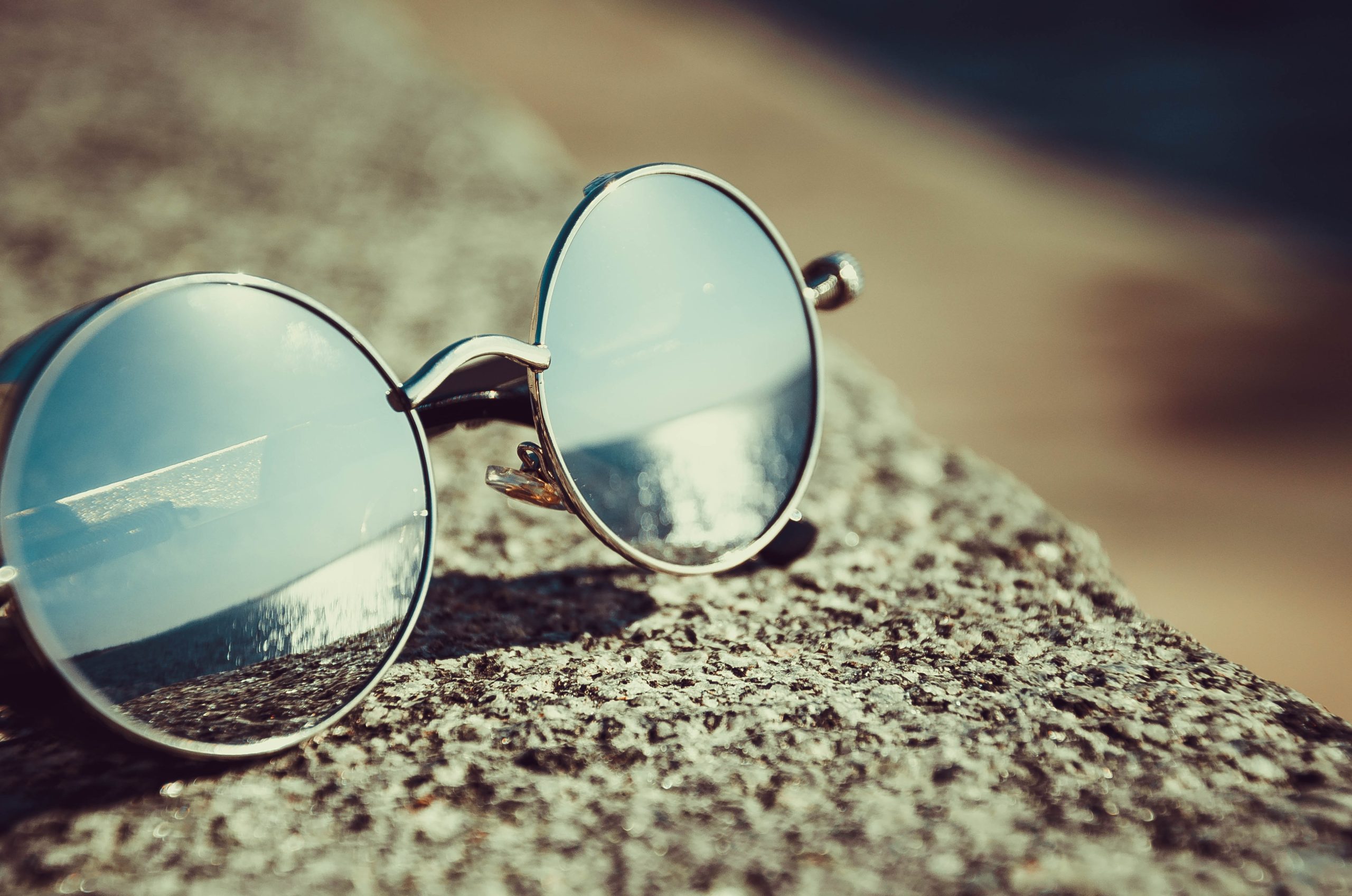 pexels-asim-alnamat-343720 sunglasses